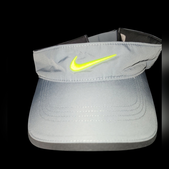Nike Golf Blue Visor Hat  Vapor RZN Yellow Embroidered  Swoosh EUC - Picture 8 of 10